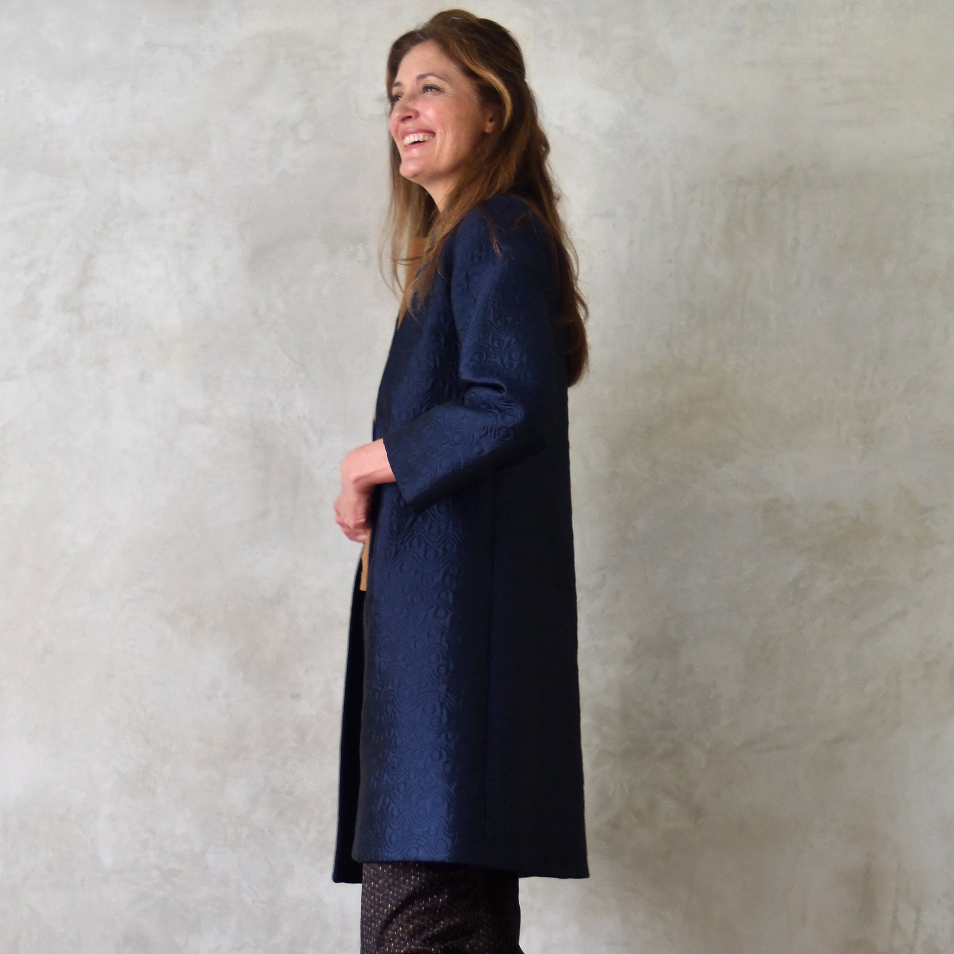 the garnett coat in dark navy bubble brocade image 6