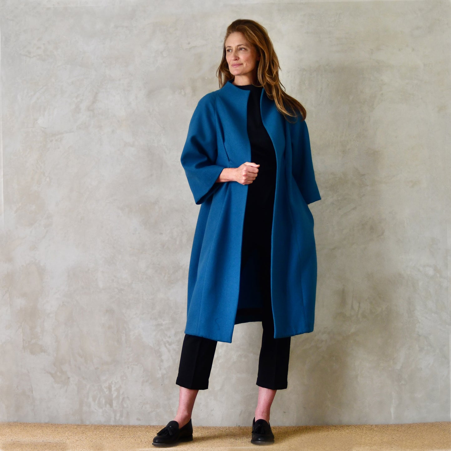 the frink in petrol blue merino flannel image 4