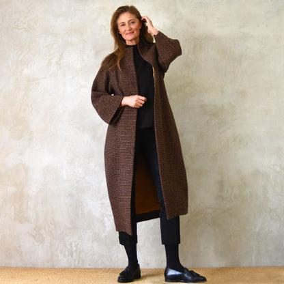 the long frink in dark check lovat tweed image 8