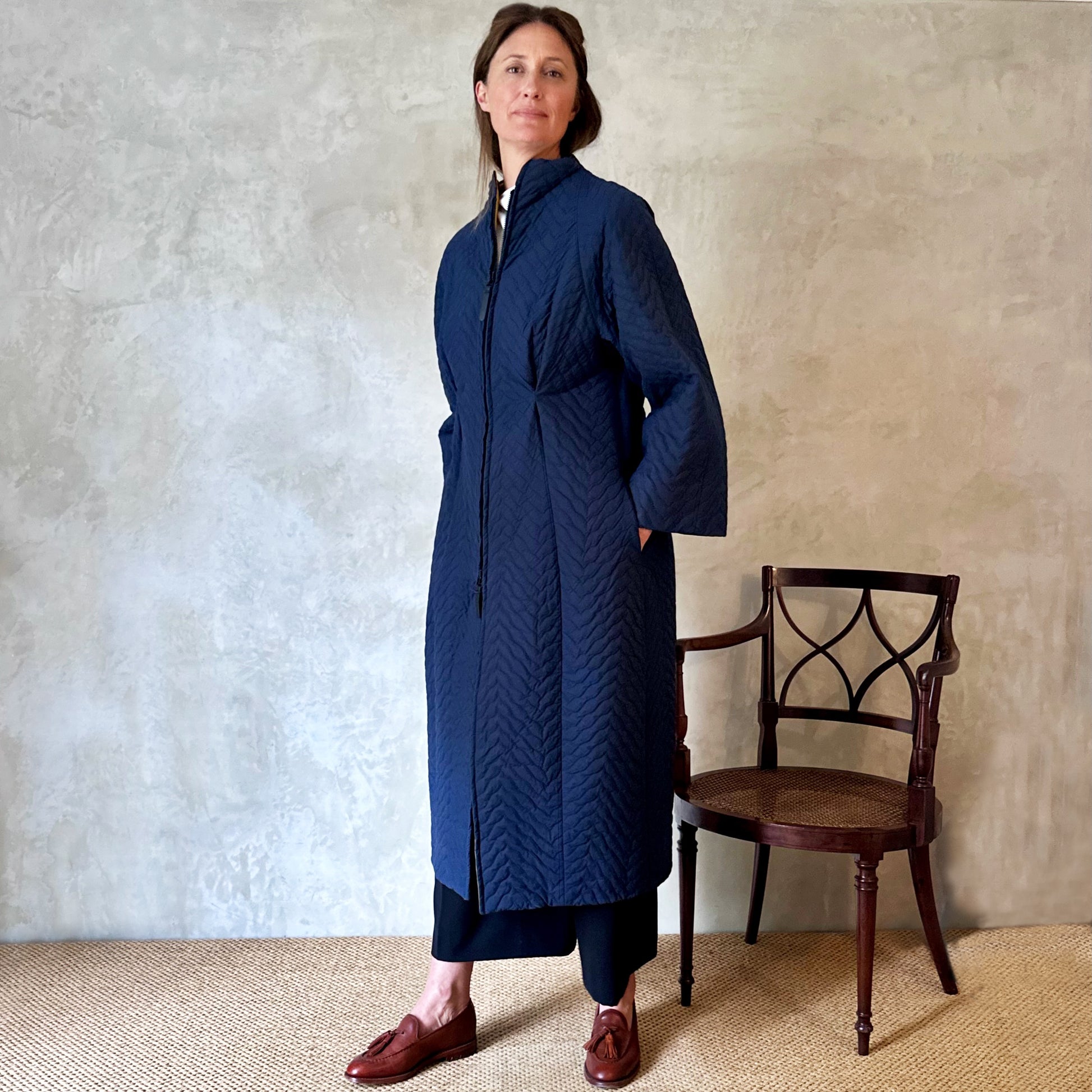 the quilted frink in navy image 8