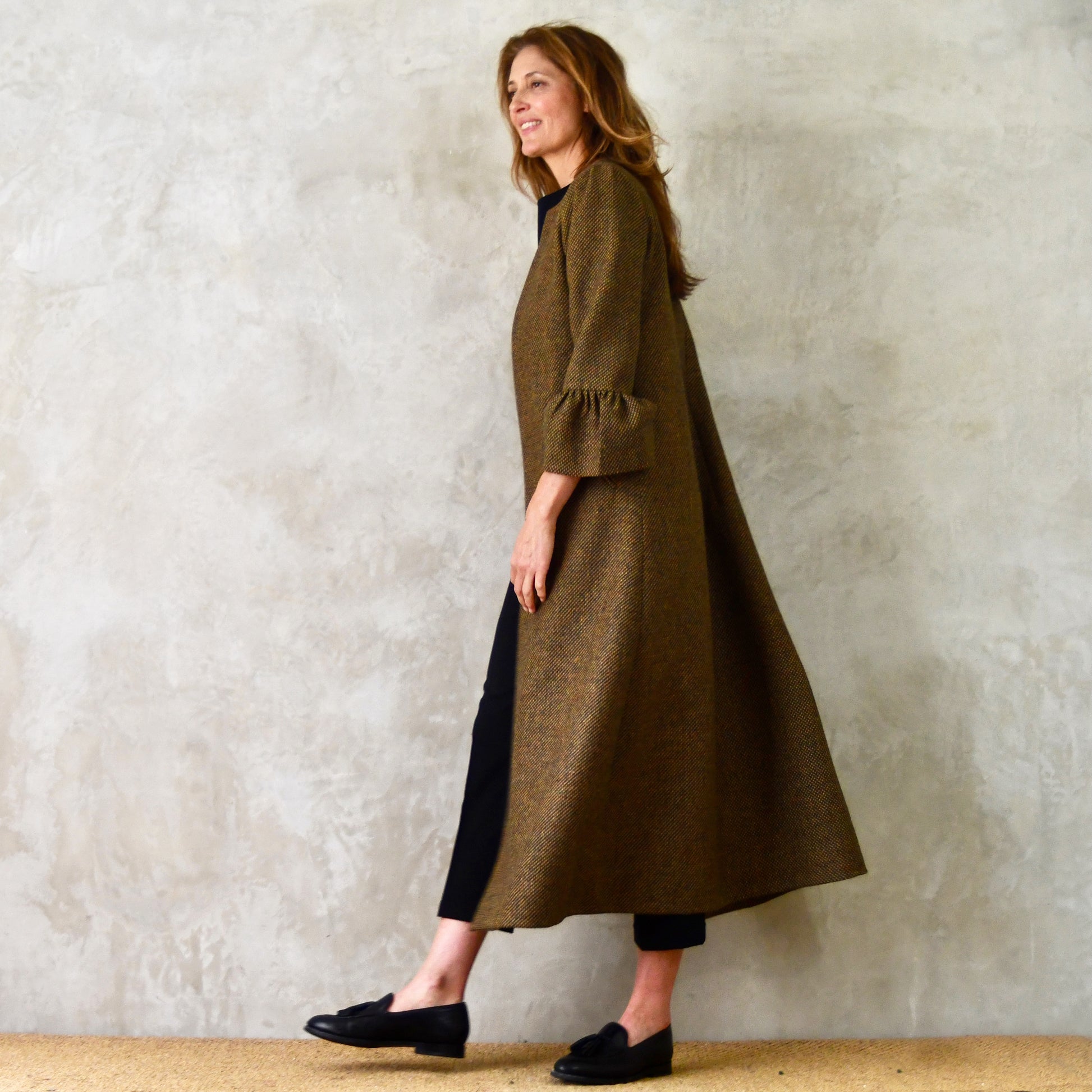 the delany coat in green-orange tiger eye tweed image 8