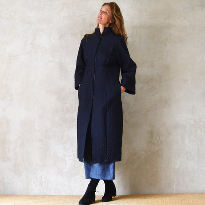 the quilted frink in navy image 12