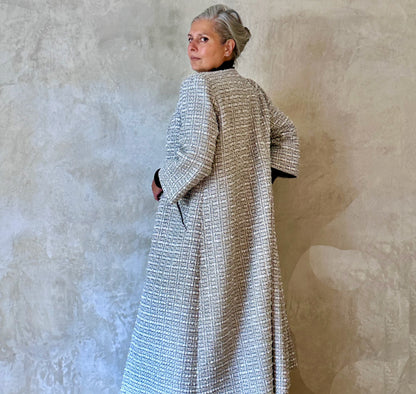 the burlison in silver mix boucle image 12