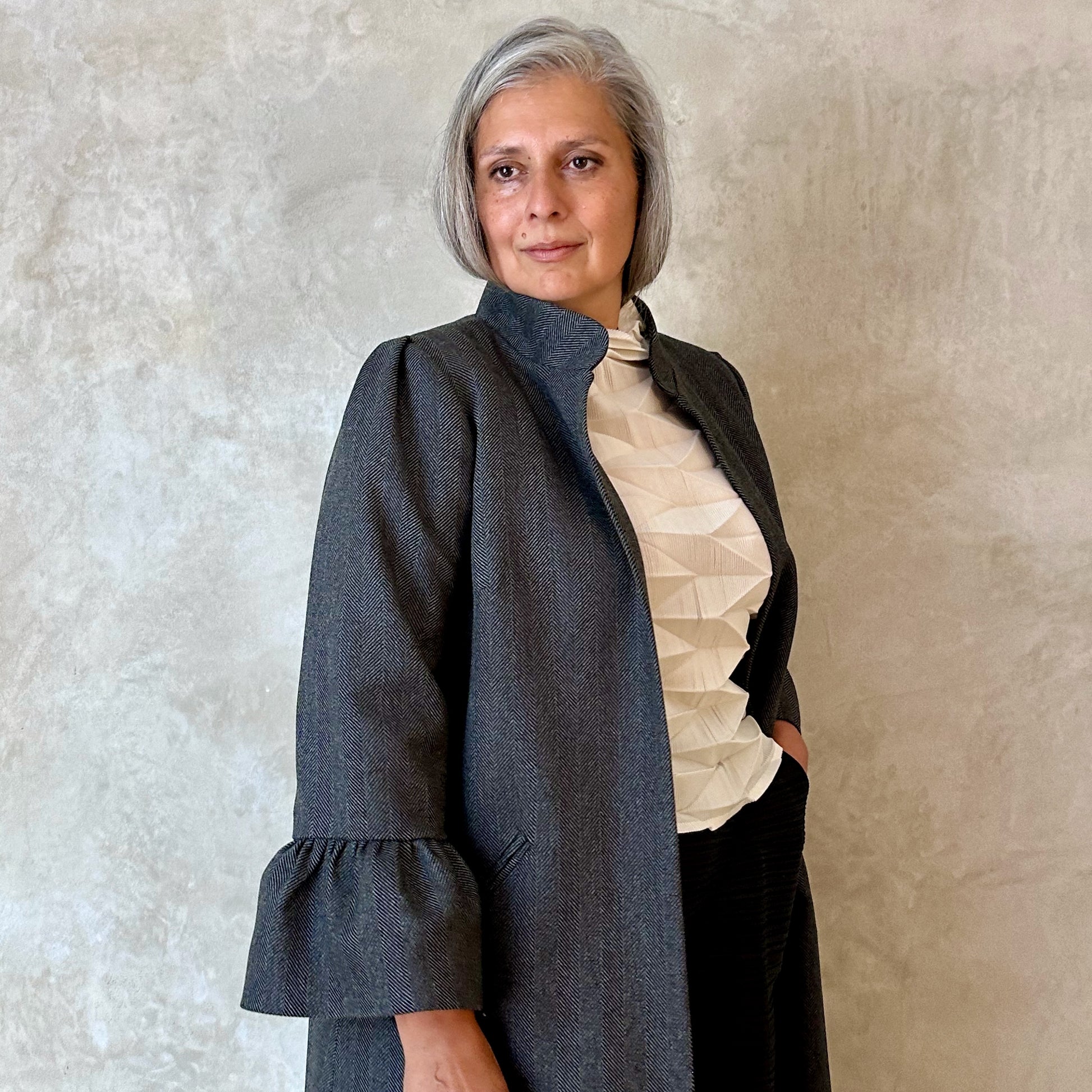 the brett coat in brown-black cashmere-lambswool herringbone flannel image 10