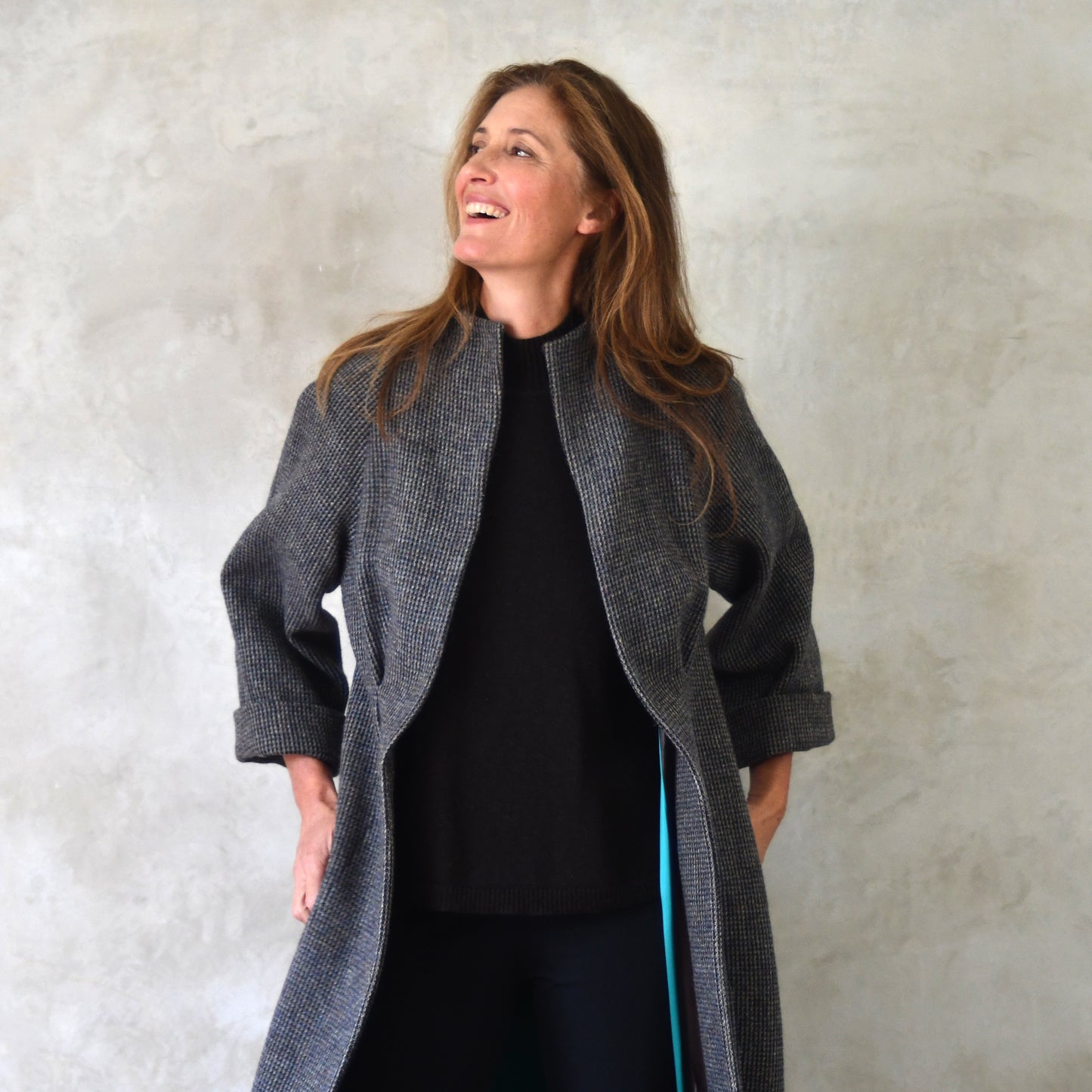 the long frink in small blue check lovat tweed image 10