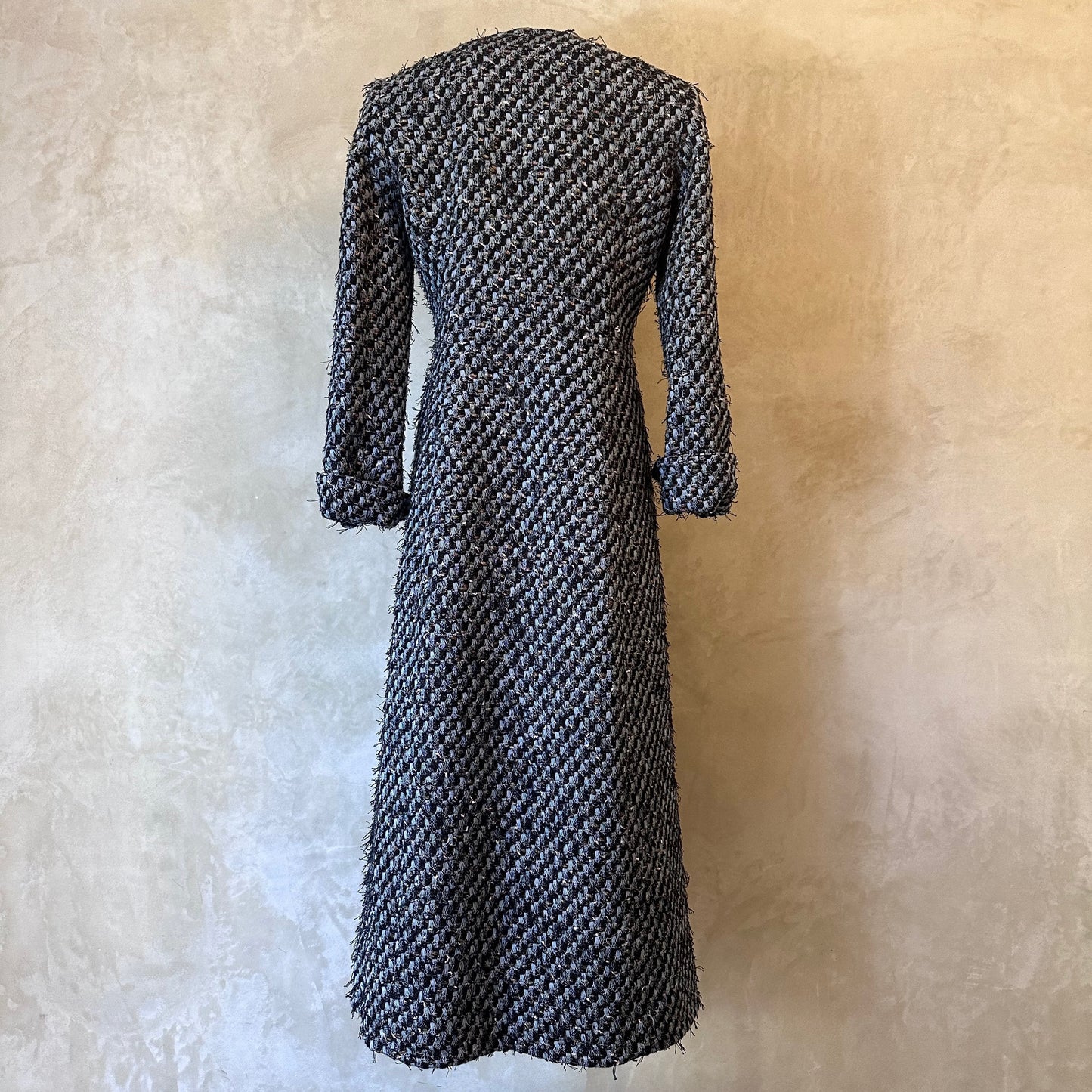 the biffin in blue-black basketweave bouclé image 11