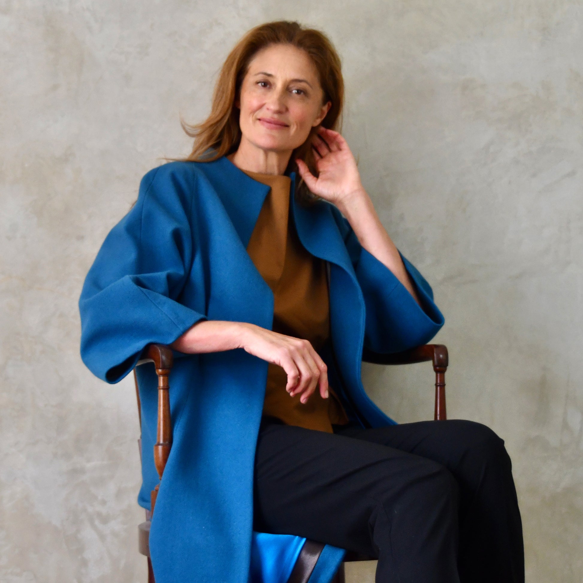 the frink in petrol blue merino flannel image 6