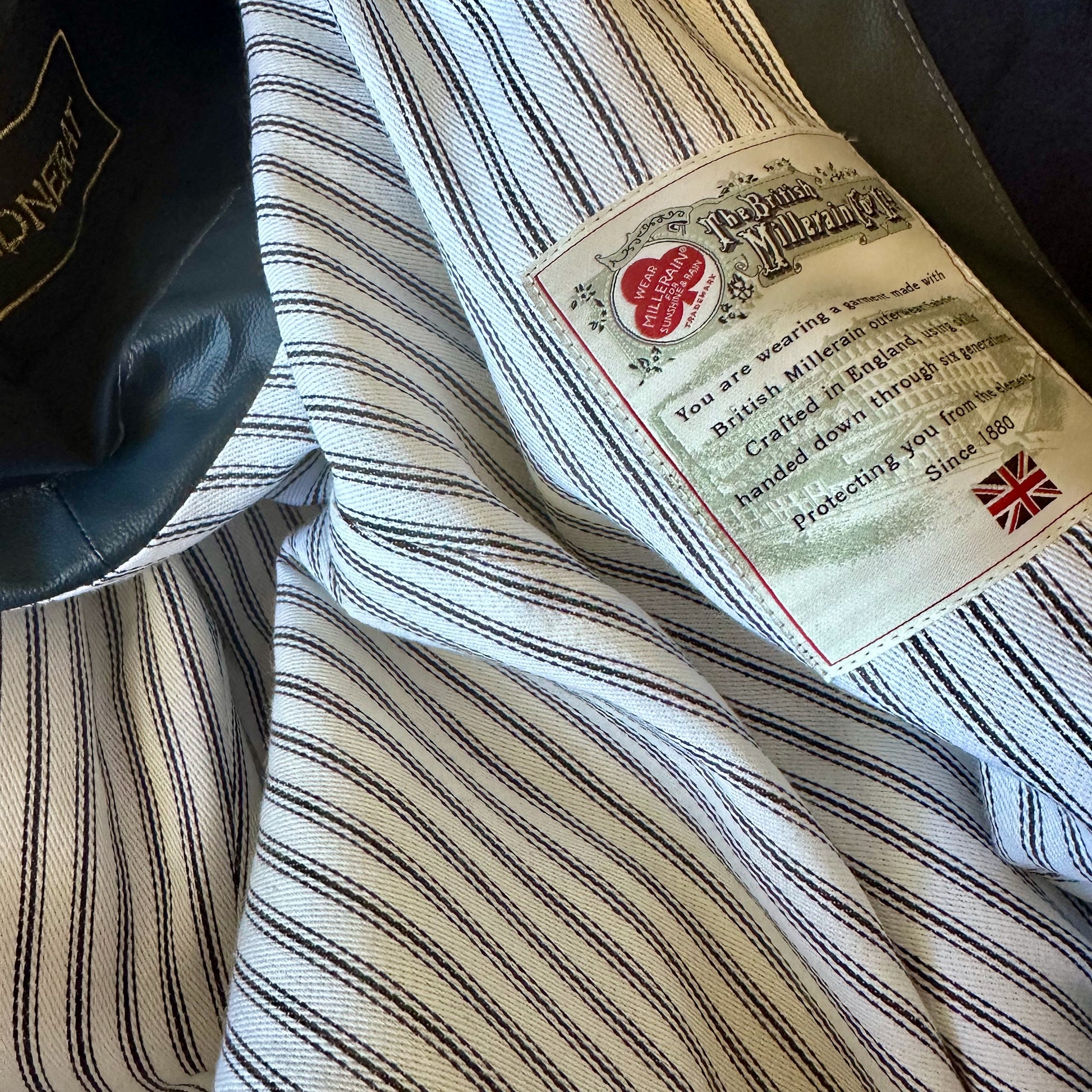 the quilted frink in navy image 4