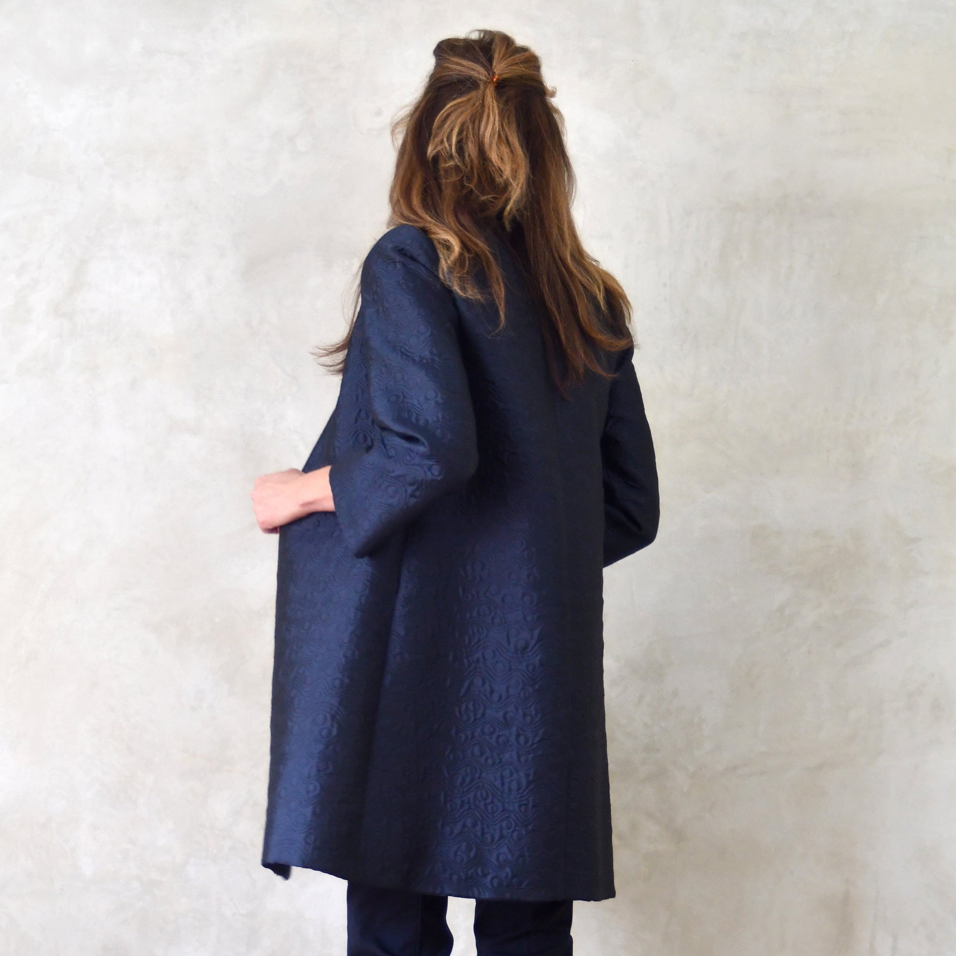 the garnett coat in dark navy bubble brocade image 8