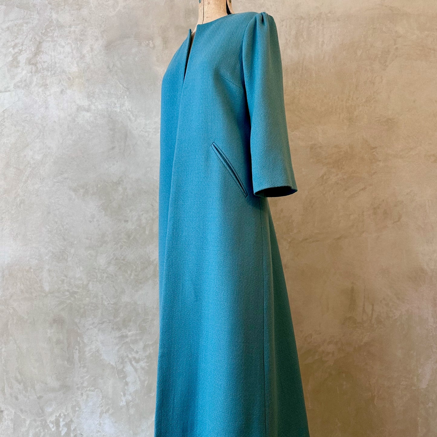 the burlison coat in wool crepe image 5